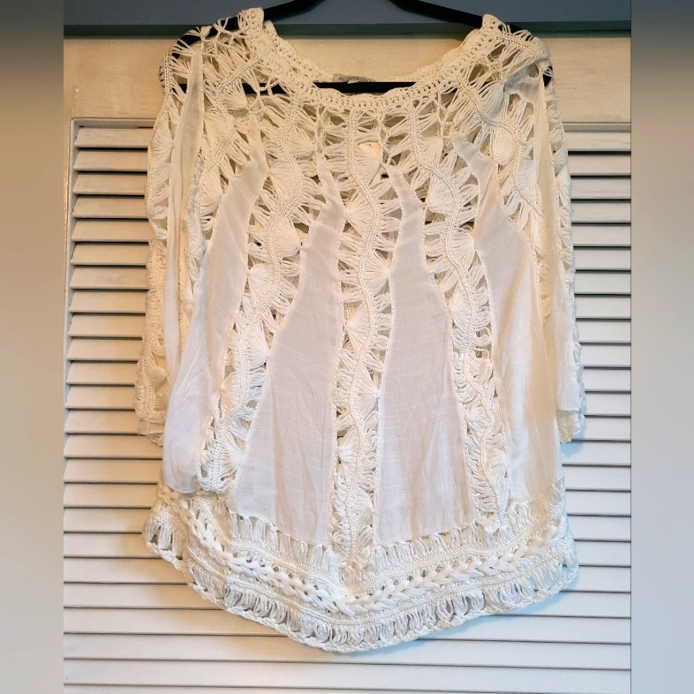 Active USA | white crocheted top | Size small to medium